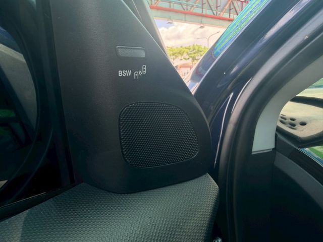 4WD✅環景✅盲點✅恆溫空調✅倒車顯影✅大空間✅商用自用✅免保人✅免聯徵✅二手✅中古✅強力過件  第14張相片