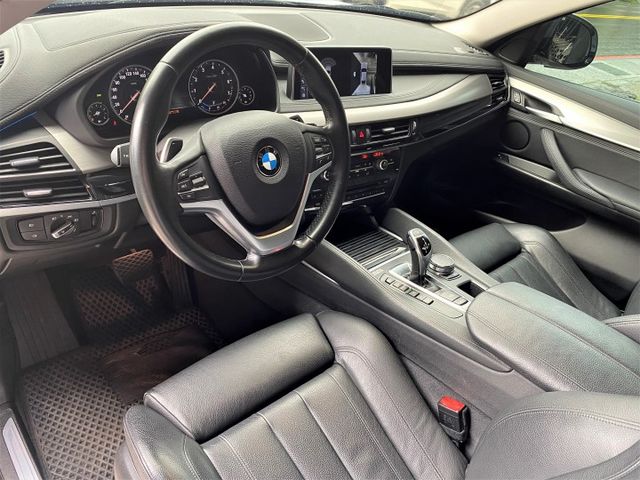 35i 3.0渦輪 天窗 4WD 電尾門 環景 定速 方控 摸門 雙電椅 20吋圈 抬頭 行車  第11張相片
