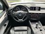 35i 3.0渦輪 天窗 4WD 電尾門 環景 定速 方控 摸門 雙電椅 20吋圈 抬頭 行車  第13張縮圖