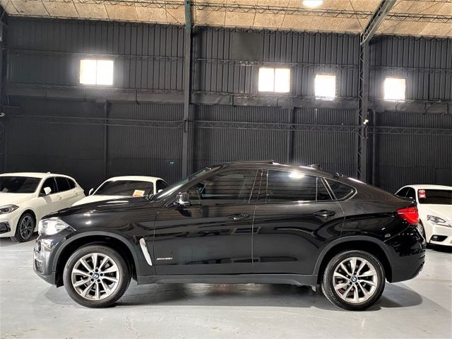 35i 3.0 總代理 天窗 4WD 腳踢尾門 I-KEY 定速 導航 顯影 快撥 方控 氣氛登 摸門 雙電椅  第3張相片