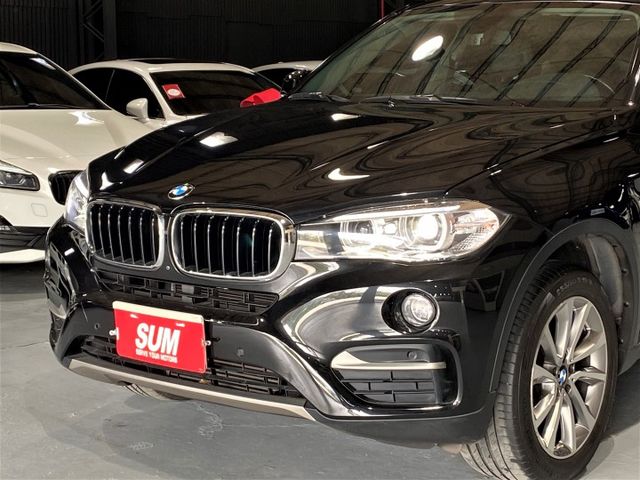 35i 3.0 總代理 天窗 4WD 腳踢尾門 I-KEY 定速 導航 顯影 快撥 方控 氣氛登 摸門 雙電椅  第5張相片