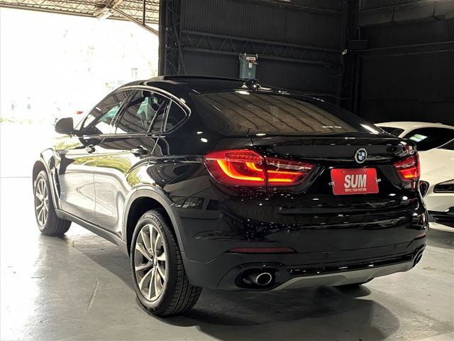 35i 3.0 總代理 天窗 4WD 腳踢尾門 I-KEY 定速 導航 顯影 快撥 方控 氣氛登 摸門 雙電椅  第7張相片