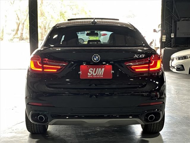 35i 3.0 總代理 天窗 4WD 腳踢尾門 I-KEY 定速 導航 顯影 快撥 方控 氣氛登 摸門 雙電椅  第8張相片