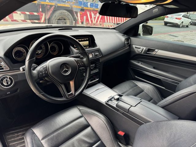 2.0渦輪 總代理 Coupe 雙門轎跑 導航 顯影 方控 快撥 LED魚眼燈 雙電動記憶椅 行車 藍芽 恆溫  第11張相片