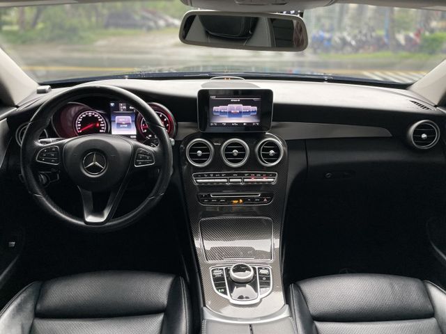 2.0 渦輪 AMG運動版 雙門 COUPE  全景天窗 全車空套 直瀑式水箱罩 雙電動椅 雙電熱座椅 I-KEY 摸門  第2張相片