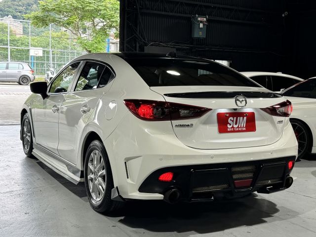 新型小改款 全車精品 空套 大包 鴨尾 雙出管 I-KEY 6安 導航 顯影 定速 循跡 方控 恆溫  第7張相片