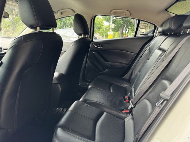 新型小改款 全車精品 空套 大包 鴨尾 雙出管 I-KEY 6安 導航 顯影 定速 循跡 方控 恆溫  第10張相片