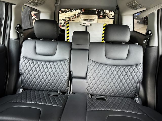 2.2渦輪 ECO小改款 輪椅福祉車 絕版稀有款 I-KEY 摸門 天窗 全電動升降 雙安 恆溫 顯影 魚眼  第14張相片