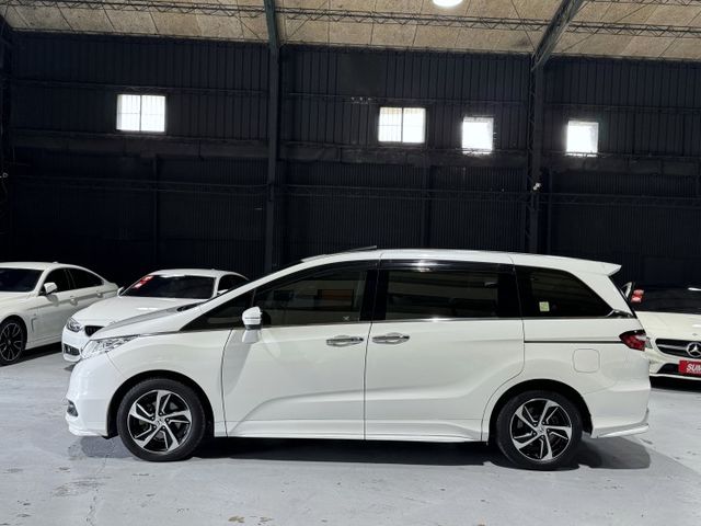 2.4 旗艦版 大七人座 天窗 I-KEY 環景 雙電滑門 導航 顯影 電動椅 盲點 停車輔助  第3張相片
