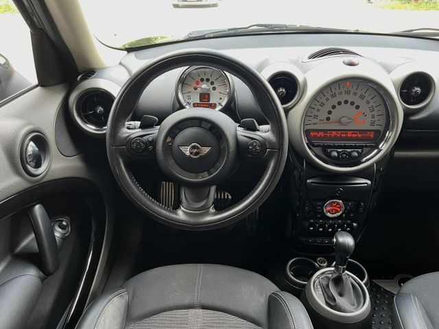 1.6渦輪 S旗艦版 4WD 6安 18圈 HID 方控 快撥 I-KEY 定速 車頂架 恆溫 雙出管 魚眼 全車空套  第11張相片