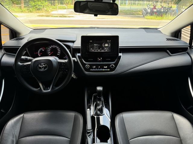 1.8汽油 新型大改款 ACC跟車 9安 16圈 定速 循跡 車道偏移 方控 恆溫 魚眼日行燈 藍芽 原廠保養  第2張相片