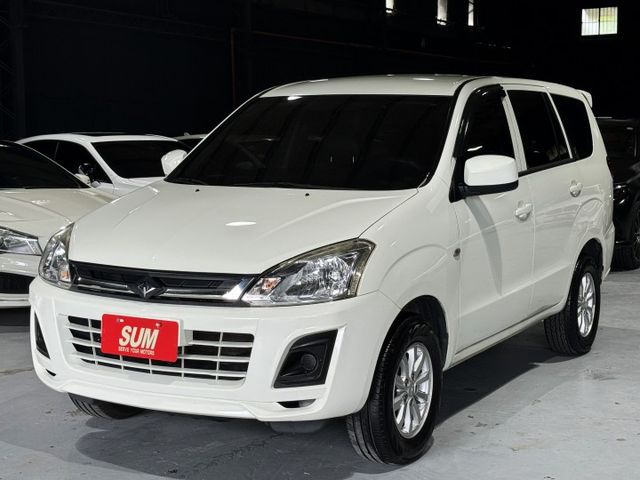 2.4 自排 小客貨車 雙安 定速 ABS 皮椅 方控 後出風口 電折後視鏡 可調式大燈 雷達 USB
