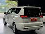 2.4 自排 小客貨車 雙安 定速 ABS 皮椅 方控 後出風口 電折後視鏡 可調式大燈 雷達 USB  第6張縮圖
