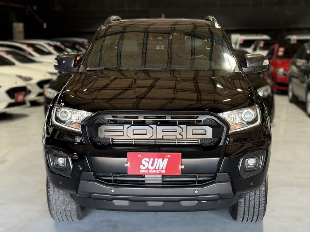 2.0 雙渦輪 ACC 4WD 導航 顯影 後立板 6安 旅行架 摸門 I-KEY 車道偏移 停車輔助 方控 電動座椅  第4張相片