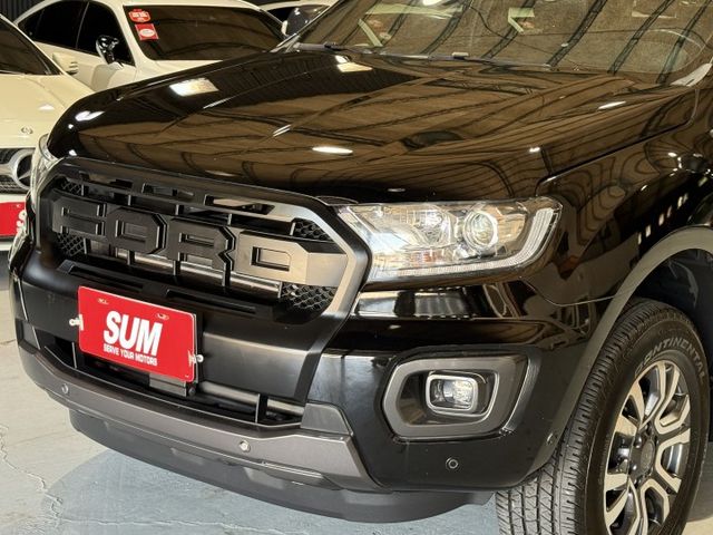 2.0 雙渦輪 ACC 4WD 導航 顯影 後立板 6安 旅行架 摸門 I-KEY 車道偏移 停車輔助 方控 電動座椅  第9張相片