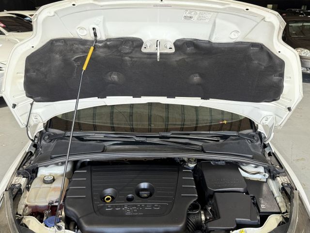 2.0S 五門 全車空力套件 天窗 4安 定速 停車輔助 方控 恆溫 前後行車紀錄器 前後改裝大燈 17吋鋁圈 8成新胎  第7張相片