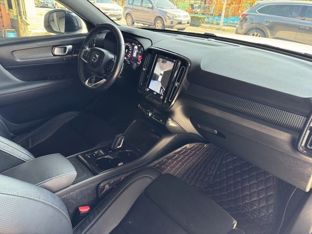 2.0 渦輪 T4 R-Design 全景 空套 ACC跟車 19圈 腳踢電尾門 I-KEY 摸門 環景 盲點  第8張相片
