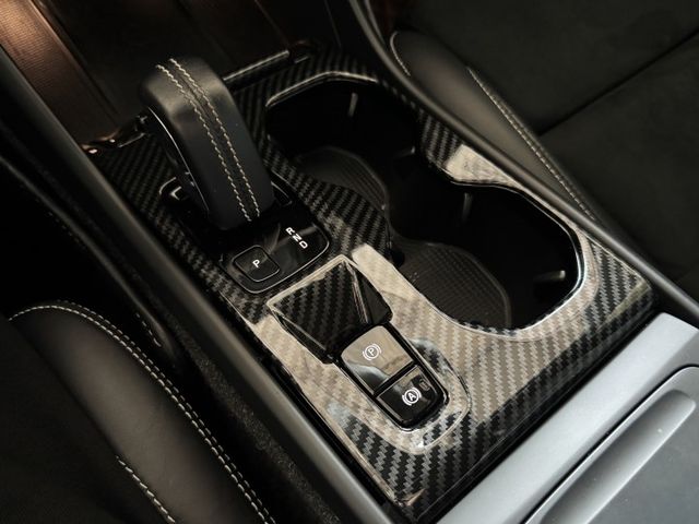 2.0 渦輪 T4 R-Design 全景 空套 ACC跟車 19圈 腳踢電尾門 I-KEY 摸門 環景 盲點  第13張相片