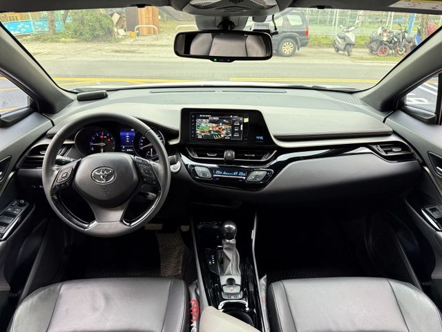 1.2 渦輪 新型小改款 ACC跟車 LED 電熱座椅 導航 顯影 I-KEY 9安 盲點 摸門 方控 抬顯 車道偏移  第2張相片