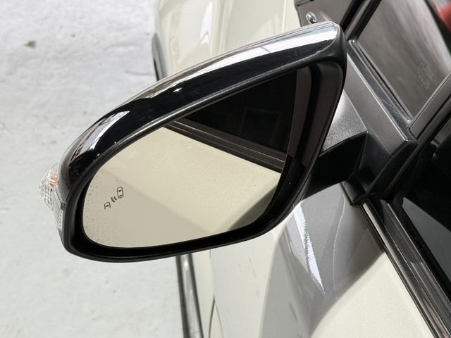 1.2 渦輪 新型小改款 ACC跟車 LED 電熱座椅 導航 顯影 I-KEY 9安 盲點 摸門 方控 抬顯 車道偏移  第7張相片