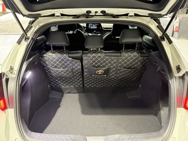 1.2 渦輪 新型小改款 ACC跟車 LED 電熱座椅 導航 顯影 I-KEY 9安 盲點 摸門 方控 抬顯 車道偏移  第8張相片