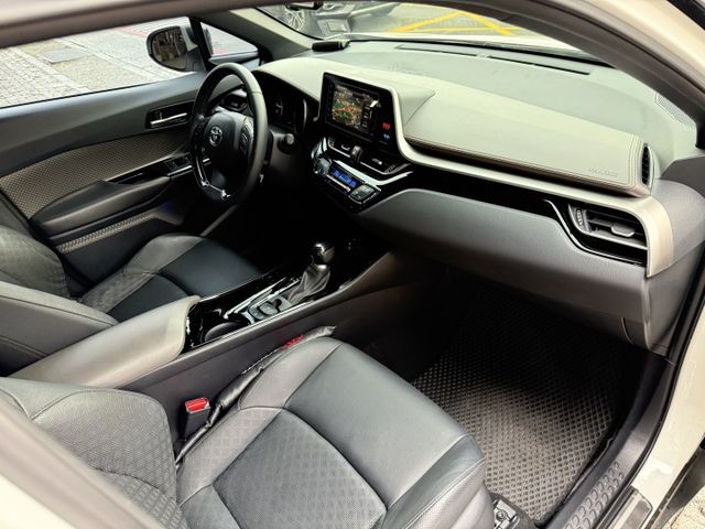 1.2 渦輪 新型小改款 ACC跟車 LED 電熱座椅 導航 顯影 I-KEY 9安 盲點 摸門 方控 抬顯 車道偏移  第11張相片