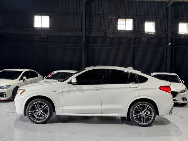 2.0渦輪 28i M-SPORT 精品運動版 4WD 電尾門 天窗 摸門 I-KEY 9安 導航 顯影 電動記憶椅  第3張相片