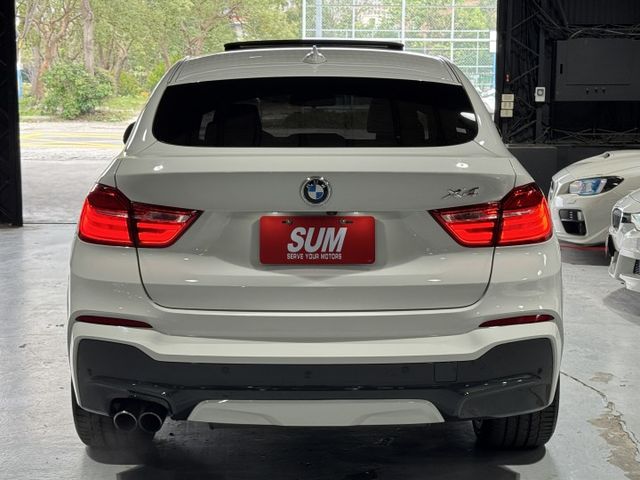 2.0渦輪 28i M-SPORT 精品運動版 4WD 電尾門 天窗 摸門 I-KEY 9安 導航 顯影 電動記憶椅  第8張相片
