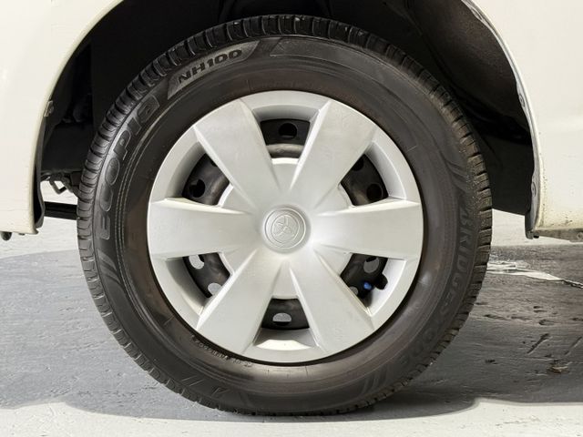 2.0 J版 雙安 自排 自用小客貨 大安卓機 導航 藍芽 倒車雷達 可調式大燈 九成新輪胎  第17張相片