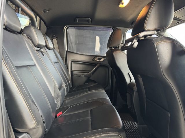2.0 雙渦輪 6安 4WD 導航 顯影 霸氣水箱罩 後網拉桿 I-KEY 摸門 電動椅 18圈 側踏板 HID  第11張相片