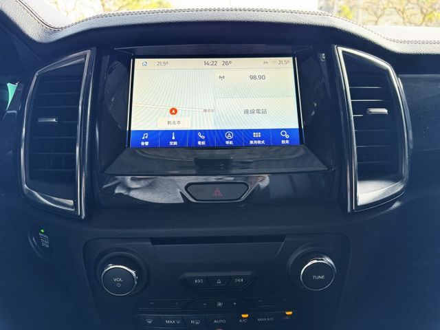 2.0 雙渦輪 6安 4WD 導航 顯影 霸氣水箱罩 後網拉桿 I-KEY 摸門 電動椅 18圈 側踏板 HID  第12張相片