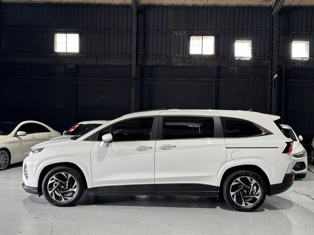 1.5 VIP版 GLT-B 渦輪 全景 ACC 電尾門 四座冷熱電盲點 導航 卡不累 雙電動滑門 方控 後出風  第3張相片