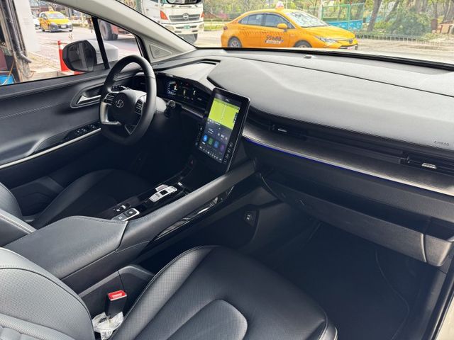 1.5 VIP版 GLT-B 渦輪 全景 ACC 電尾門 四座冷熱電盲點 導航 卡不累 雙電動滑門 方控 後出風  第7張相片