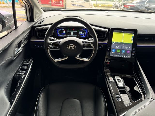 1.5 VIP版 GLT-B 渦輪 全景 ACC 電尾門 四座冷熱電盲點 導航 卡不累 雙電動滑門 方控 後出風  第11張相片