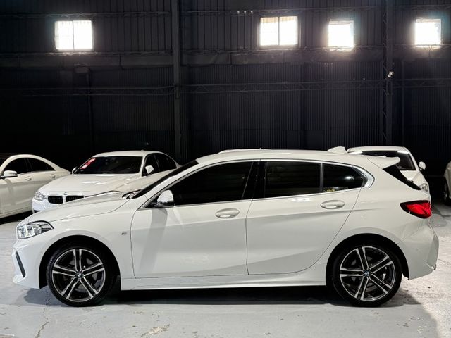 1.5 渦輪 總代理M-Sport 空套 ACC 導航 I-KEY 顯影 8安 盲點 摸門 方控 麂皮賽車椅 雙電動座椅  第3張相片