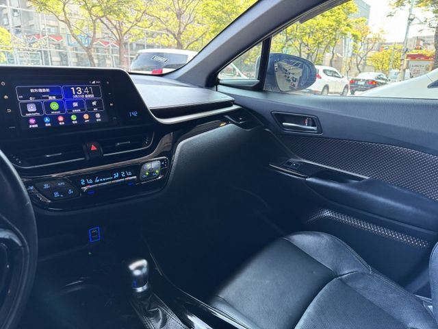 1.2渦輪 尊爵旗艦 4WD 9安 LED日行燈 I-KEY 摸門 導航 顯影 電視 方控 卡不累 藍芽 行車器  第13張相片