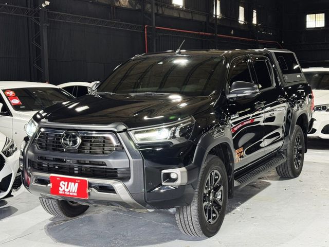 2.8渦輪 4WD 環景 ACC 氣氛登 高蓋後車廂 導航 顯影 I-KEY 摸門 側踏板 電動椅 車道偏移  第1張相片