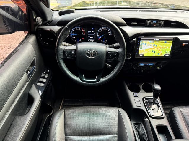 2.8渦輪 4WD 環景 ACC 氣氛登 高蓋後車廂 導航 顯影 I-KEY 摸門 側踏板 電動椅 車道偏移  第5張相片