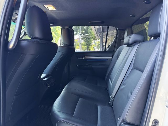 海力士 2.8渦輪 4WD 環景 ACC跟車 氣氛燈 抬顯 行車器 導航 顯影 I-KEY 摸門 9安 側踏板 電動椅  第9張相片