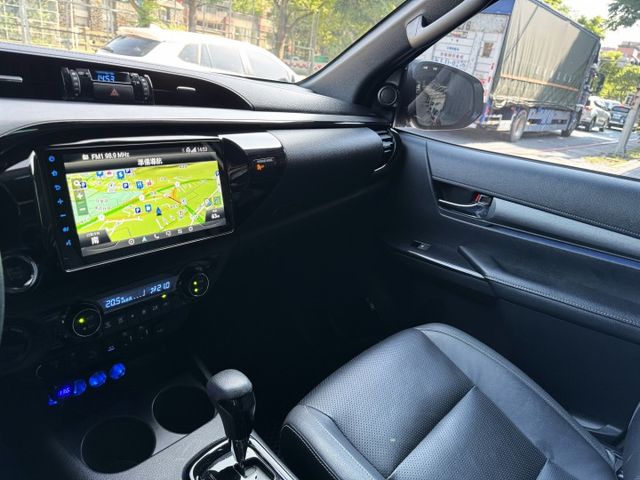 海力士 2.8渦輪 4WD 環景 ACC跟車 氣氛燈 抬顯 行車器 導航 顯影 I-KEY 摸門 9安 側踏板 電動椅  第12張相片