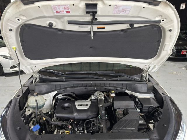 1.6 渦輪 新型小改款  頂級旗艦版 全景天窗 電動尾門 環景 ACC 盲點 I-KEY 摸門 6安 方控 LED  第8張相片