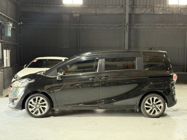 1.8 七人座 電動滑門 I-KEY 雙安  顯影 定 速 前後行車紀錄器 胎壓 摸門 ABS 後出風口 循跡 藍芽  第3張相片