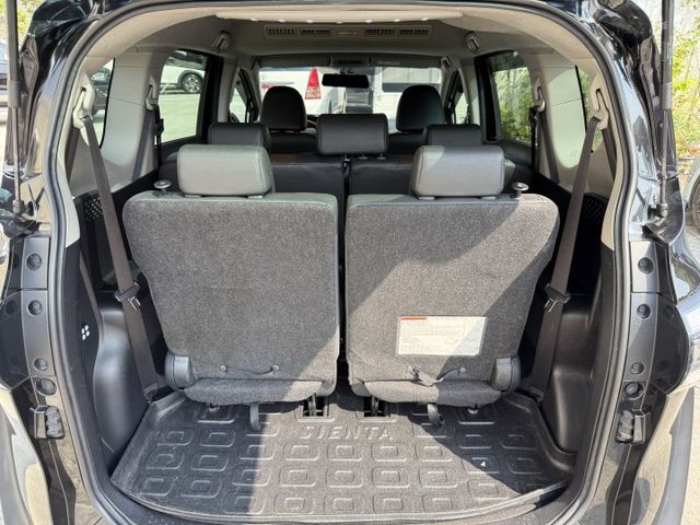 1.8 七人座 電動滑門 I-KEY 雙安  顯影 定 速 前後行車紀錄器 胎壓 摸門 ABS 後出風口 循跡 藍芽  第7張相片