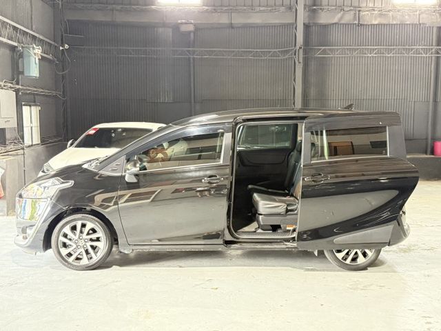 1.8 七人座 電動滑門 I-KEY 雙安  顯影 定 速 前後行車紀錄器 胎壓 摸門 ABS 後出風口 循跡 藍芽  第9張相片