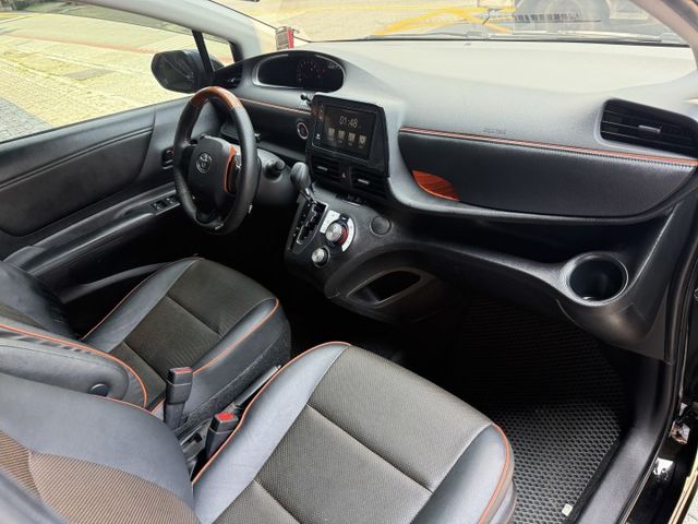 1.8 七人座 電動滑門 I-KEY 雙安  顯影 定 速 前後行車紀錄器 胎壓 摸門 ABS 後出風口 循跡 藍芽  第13張相片
