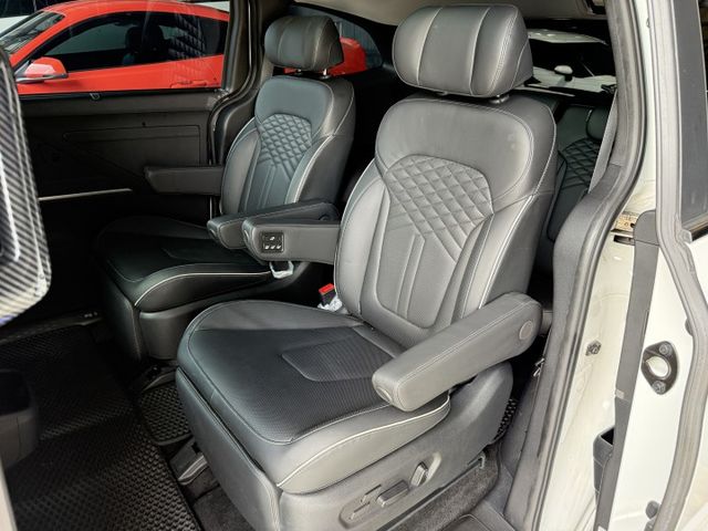 1.5 VIP版 GLT-B 渦輪 全景天窗 ACC 電動尾門 四座電動及冷熱座椅 盲點 環景 I-KEY 雙電動滑門  第9張相片