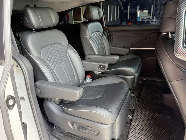 1.5 VIP版 GLT-B 渦輪 全景天窗 ACC 電動尾門 四座電動及冷熱座椅 盲點 環景 I-KEY 雙電動滑門  第12張相片