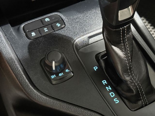 2.0 渦輪 6安 4WD 後網拉桿 後拉版 ABS 定速 循跡 前後行車紀錄器 霸氣水箱罩 側踏板 車道偏移 方控  第12張相片
