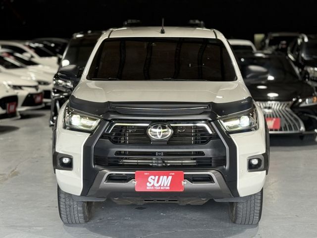 2.8 渦輪 4WD 環景 ACC 氣氛燈 高蓋後車廂 導航 I-KEY 通風椅 9安 電動座椅 車道偏移 側踏板  第4張相片