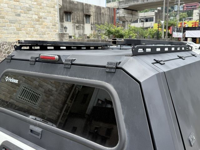 2.8 渦輪 4WD 環景 ACC 氣氛燈 高蓋後車廂 導航 I-KEY 通風椅 9安 電動座椅 車道偏移 側踏板  第15張相片